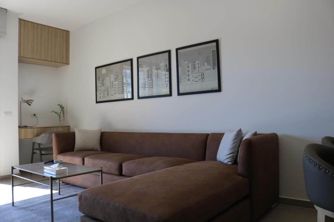 Zur Studios And Suites Beirut Room photo